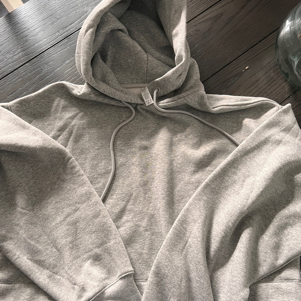 COPY - Alo cropped hoodie.